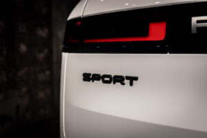 レンジローバースポーツ S 3.0L D300 ディーゼル 4WD