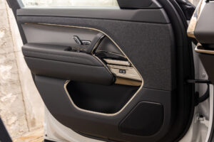 レンジローバースポーツ S 3.0L D300 ディーゼル 4WD