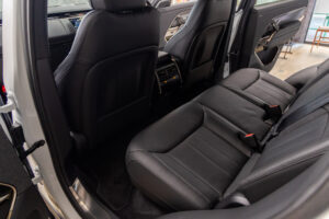 レンジローバースポーツ S 3.0L D300 ディーゼル 4WD