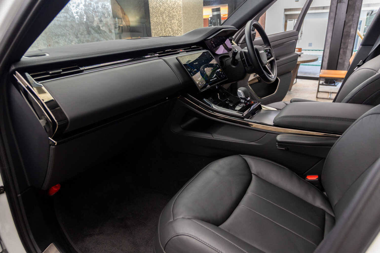 レンジローバースポーツ S 3.0L D300 ディーゼル 4WD