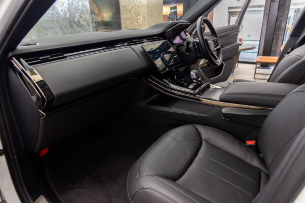 レンジローバースポーツ S 3.0L D300 ディーゼル 4WD
