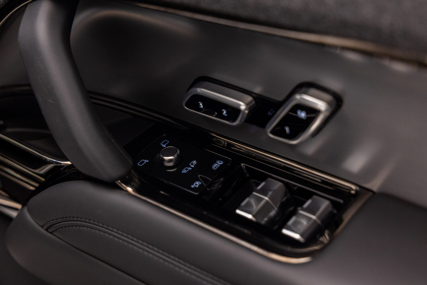 レンジローバースポーツ S 3.0L D300 ディーゼル 4WD