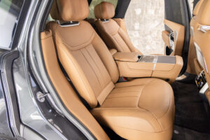 レンジローバー オートバイオグラフィ 3.0L P550e SWB 4WD