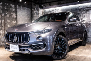 レヴァンテ グランルッソ 4WD 左H