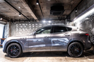 レヴァンテ グランルッソ 4WD 左H