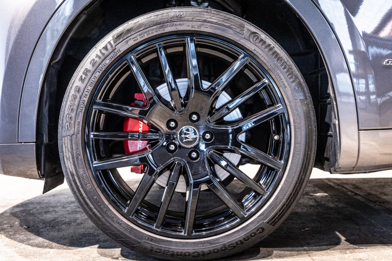 レヴァンテ グランルッソ 4WD 左H