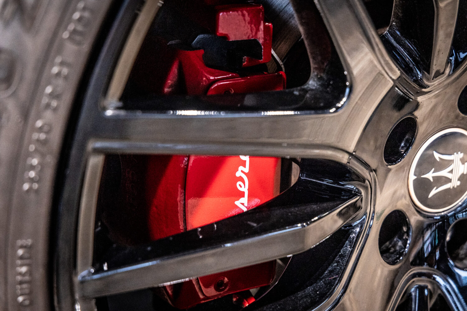 レヴァンテ グランルッソ 4WD 左H