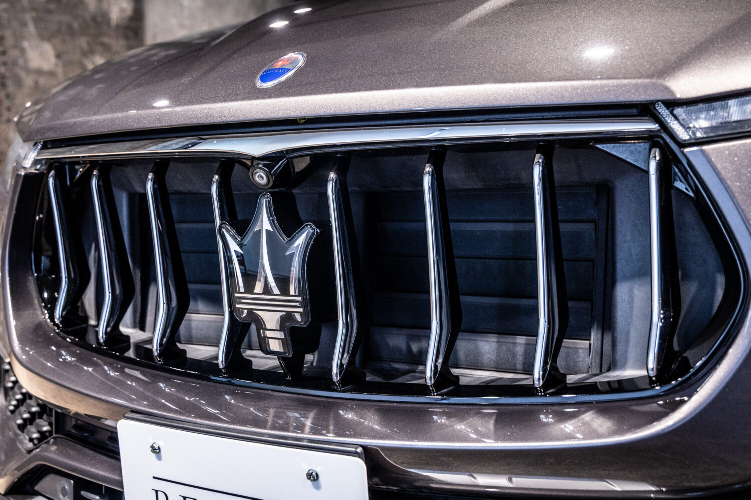 レヴァンテ グランルッソ 4WD 左H