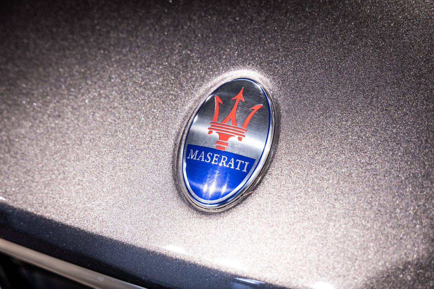 レヴァンテ グランルッソ 4WD 左H