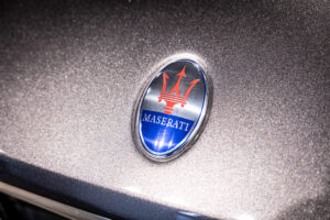 レヴァンテ グランルッソ 4WD 左H