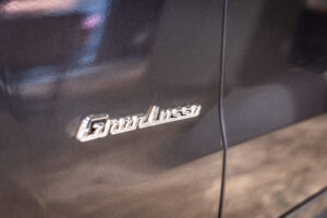 レヴァンテ グランルッソ 4WD 左H