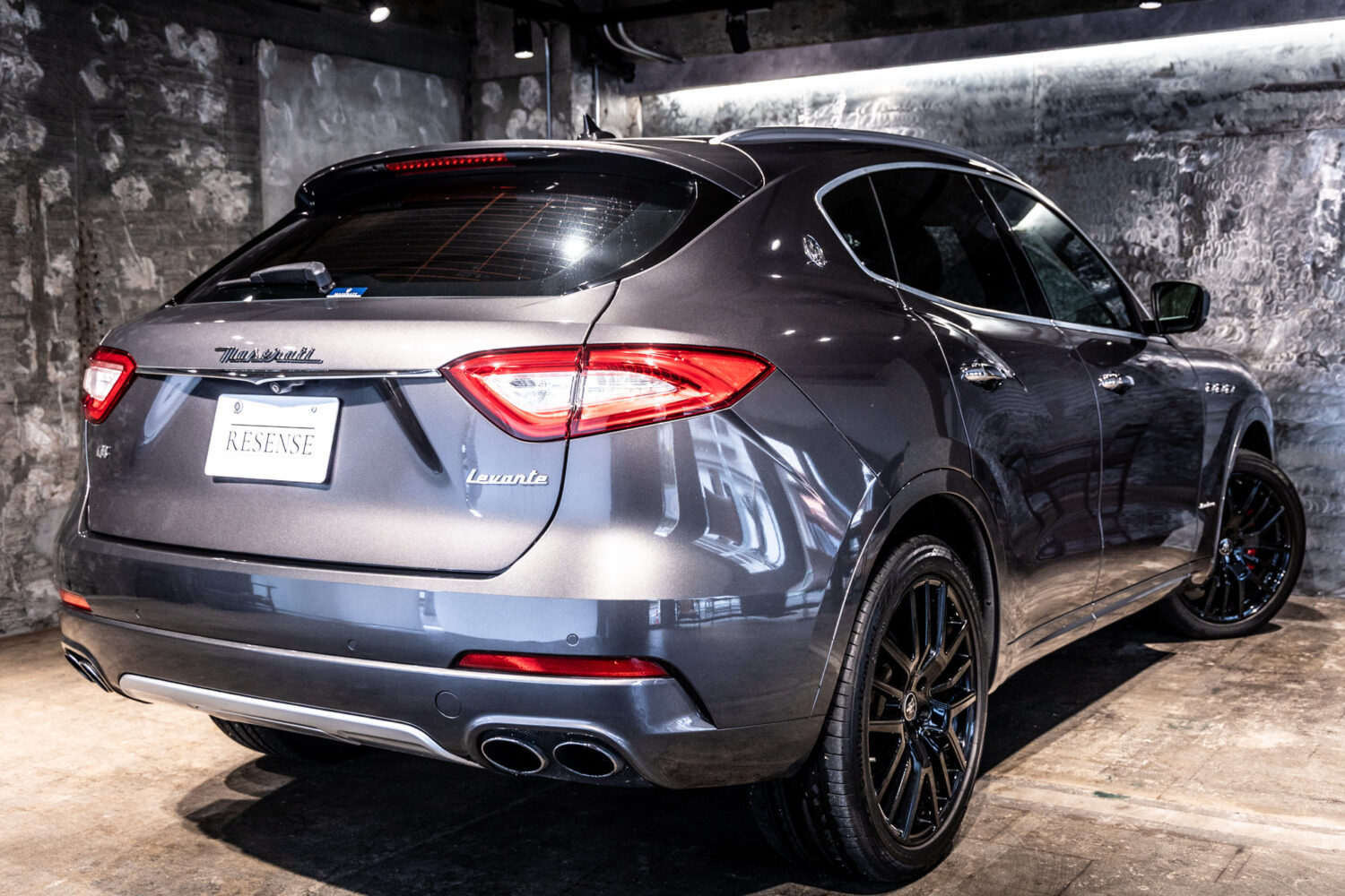 レヴァンテ グランルッソ 4WD 左H