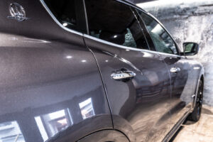 レヴァンテ グランルッソ 4WD 左H