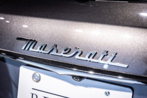 レヴァンテ グランルッソ 4WD 左H