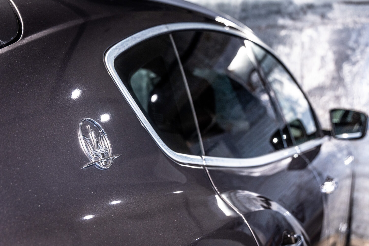 レヴァンテ グランルッソ 4WD 左H