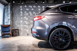 レヴァンテ グランルッソ 4WD 左H