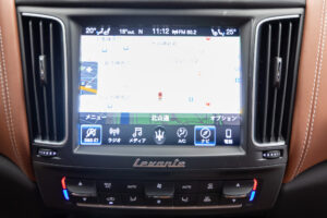 レヴァンテ グランルッソ 4WD 左H