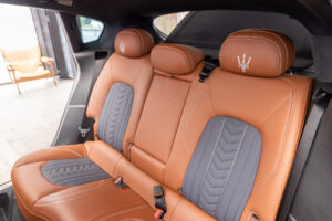 レヴァンテ グランルッソ 4WD 左H