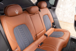 レヴァンテ グランルッソ 4WD 左H