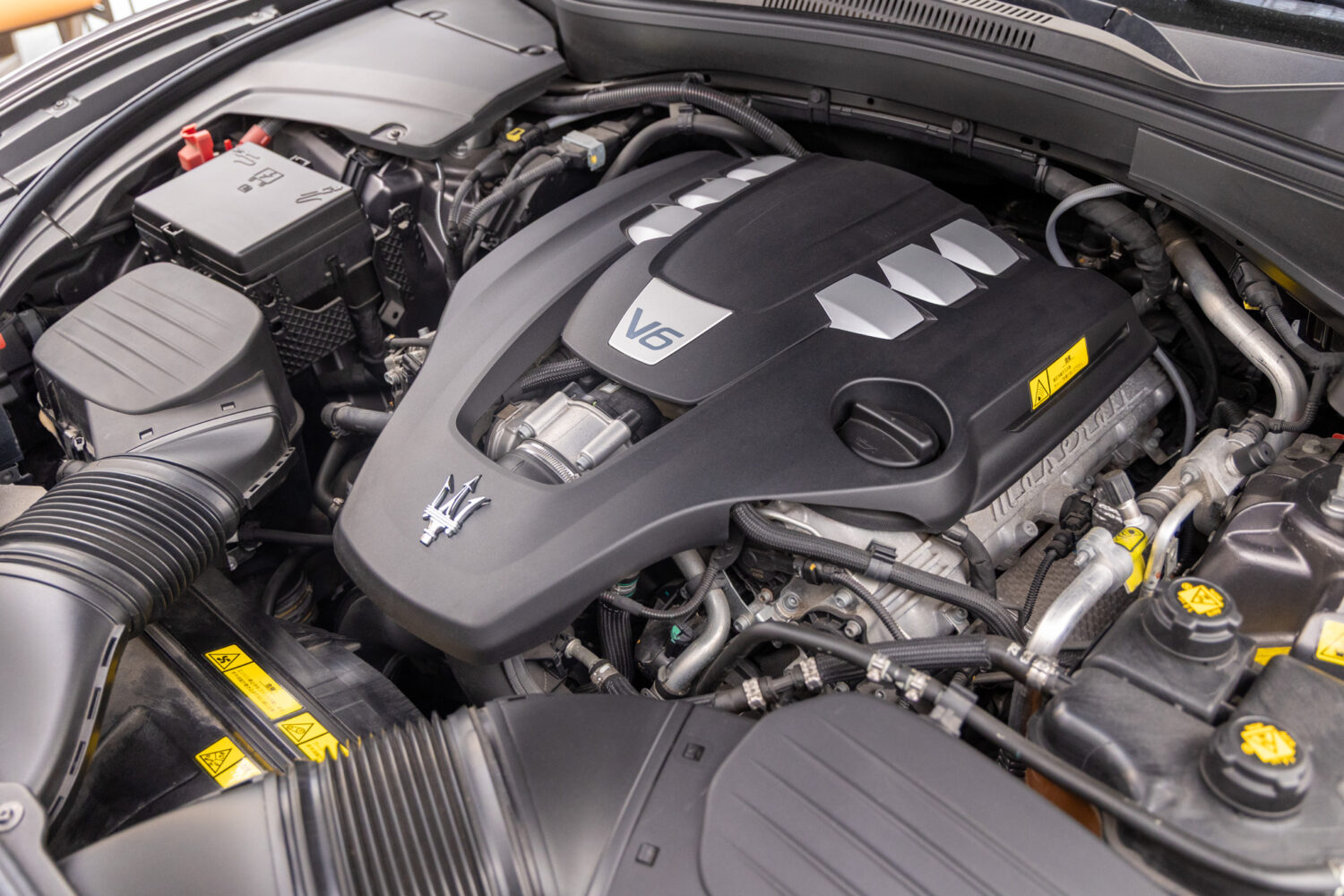 レヴァンテ グランルッソ 4WD 左H