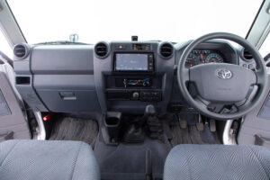 ランドクルーザー70 4.0 4WD