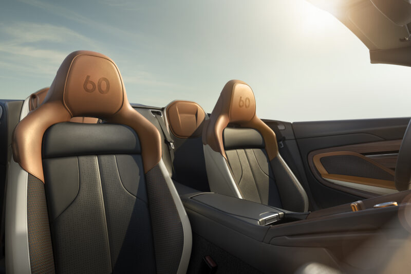 アストン・マーティン・ヴァンキッシュ/DB12　ヴォランテ60周年エディション登場