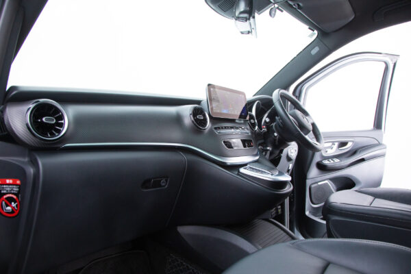 Vクラス V220 d アバンギャルド ロング AMGライン ディーゼルターボ