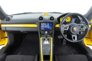ポルシェ 718ケイマン GTS 4.0 PDK