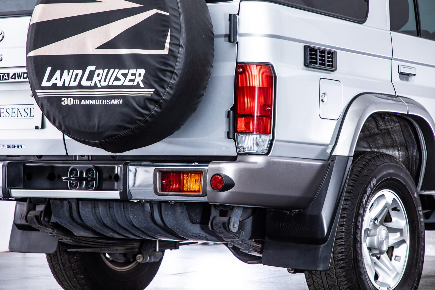 ランドクルーザー70 4.0 4WD
