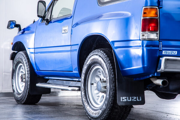 ミュー 2.8 メタルトップ ディーゼル 4WD