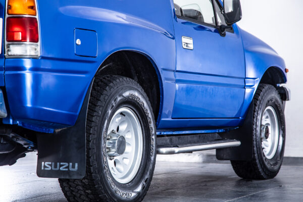 ミュー 2.8 メタルトップ ディーゼル 4WD