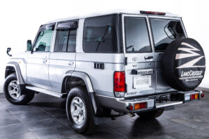 ランドクルーザー70 4.0 4WD