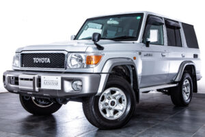 ランドクルーザー70 4.0 4WD