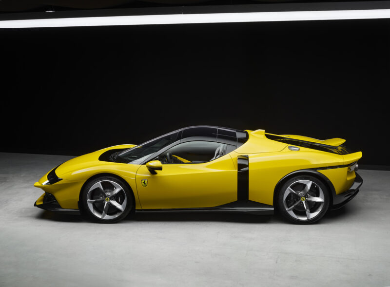 フェラーリ849テスタロッサ/スパイダー　70年に及ぶフェラーリヘリテージを象徴