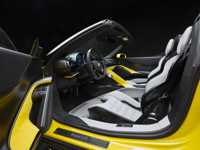 フェラーリ849テスタロッサ/スパイダー　70年に及ぶフェラーリヘリテージを象徴