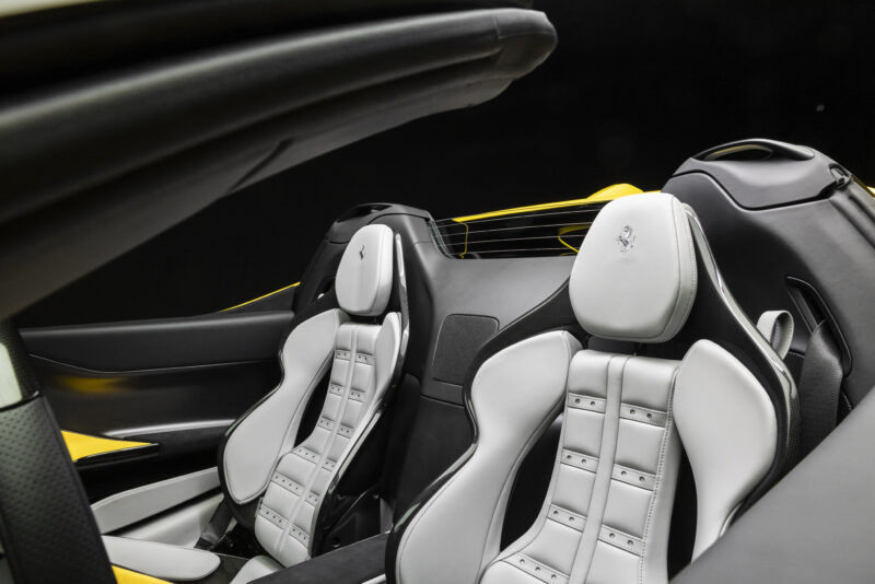 フェラーリ849テスタロッサ/スパイダー　70年に及ぶフェラーリヘリテージを象徴