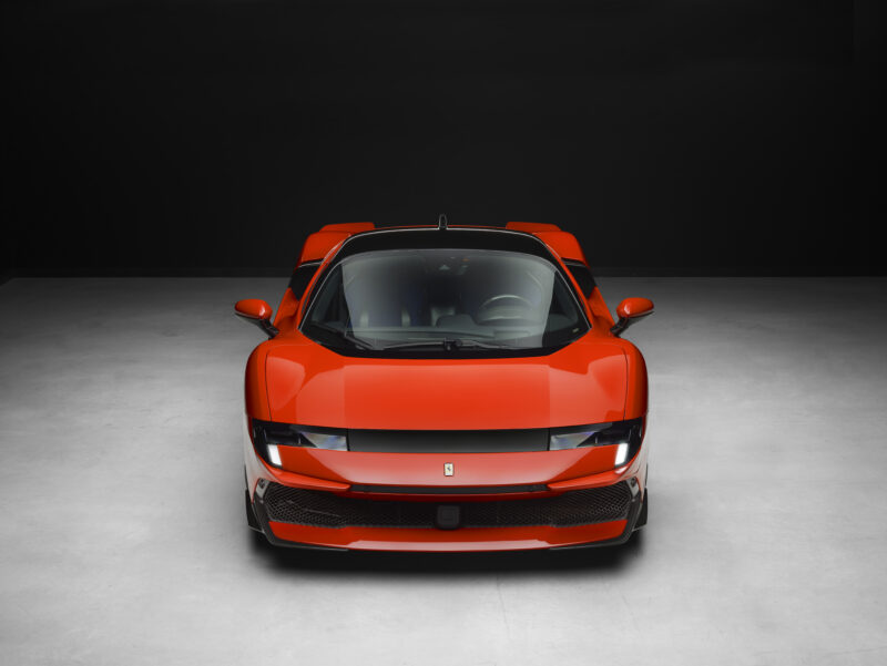 フェラーリ849テスタロッサ/スパイダー　70年に及ぶフェラーリヘリテージを象徴