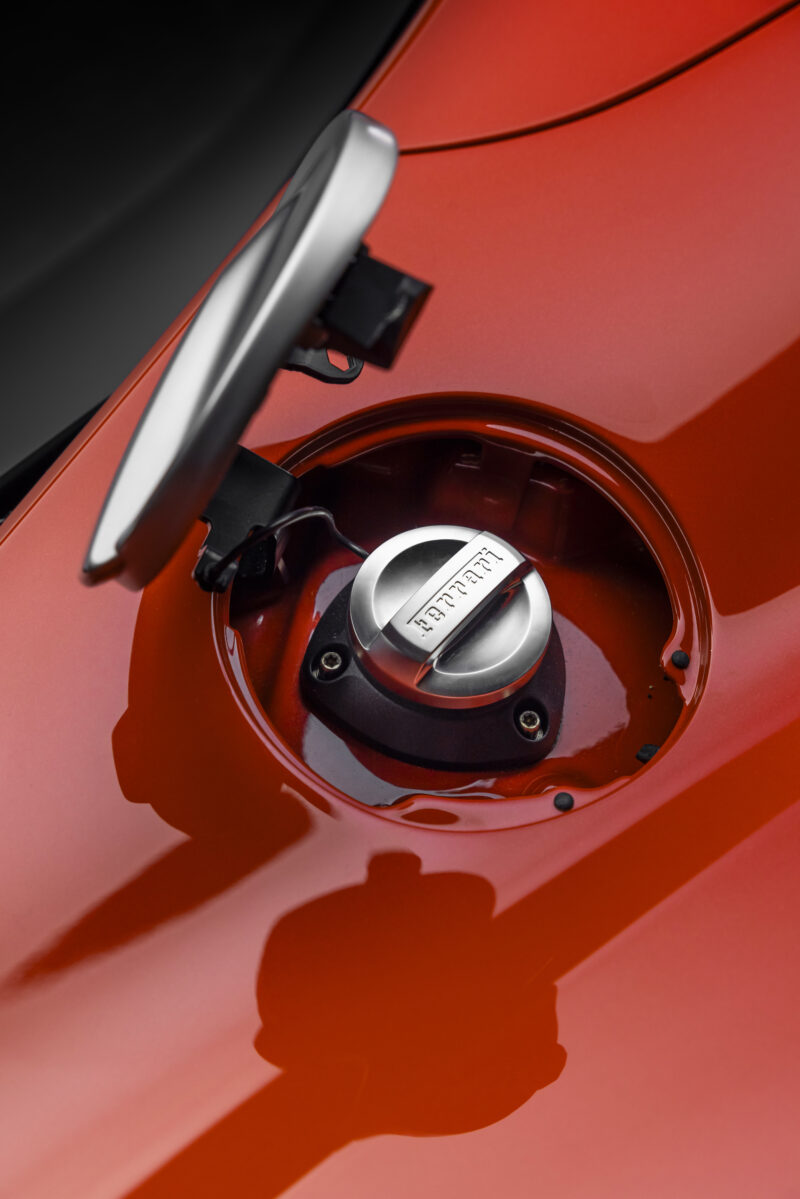 フェラーリ849テスタロッサ/スパイダー　70年に及ぶフェラーリヘリテージを象徴