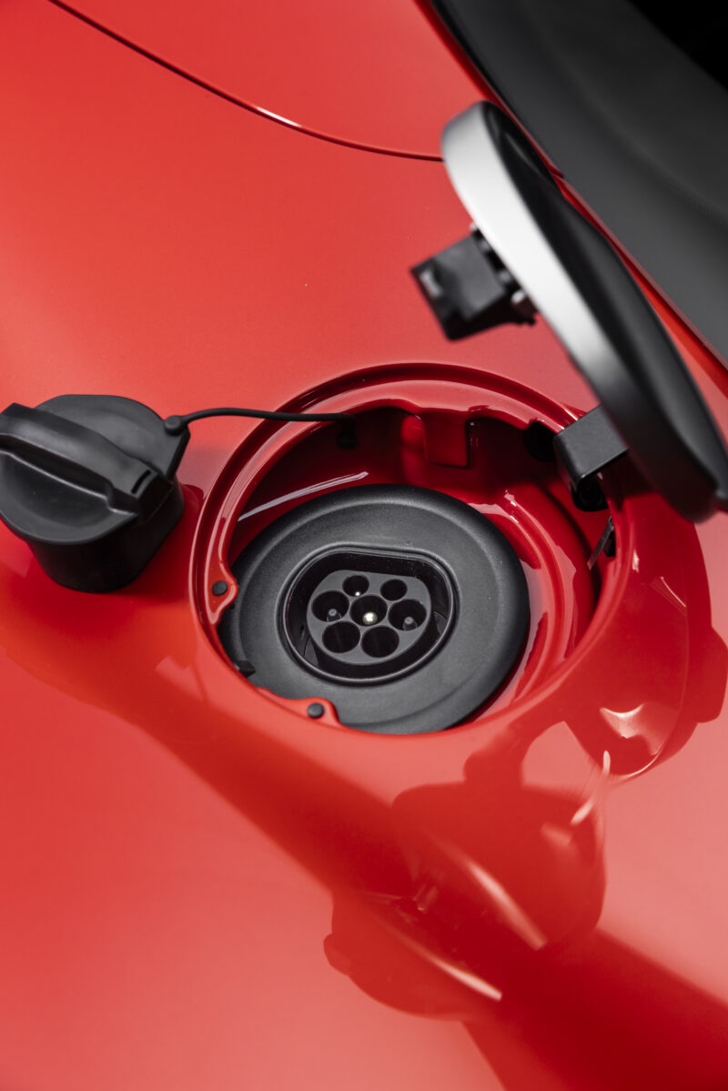 フェラーリ849テスタロッサ/スパイダー　70年に及ぶフェラーリヘリテージを象徴