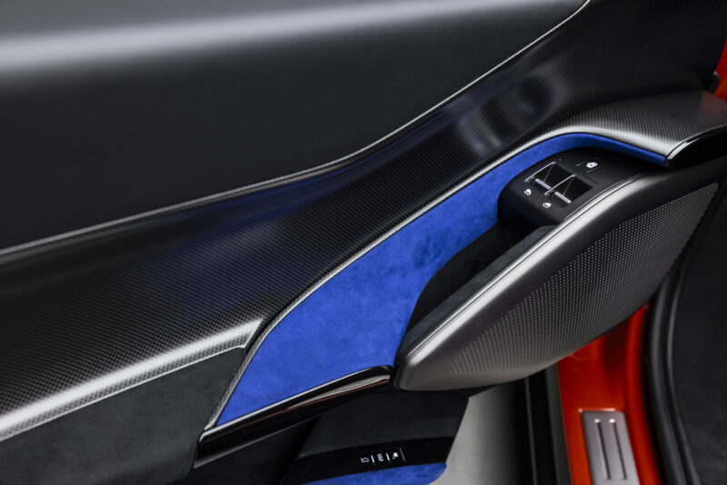 フェラーリ849テスタロッサ/スパイダー　70年に及ぶフェラーリヘリテージを象徴