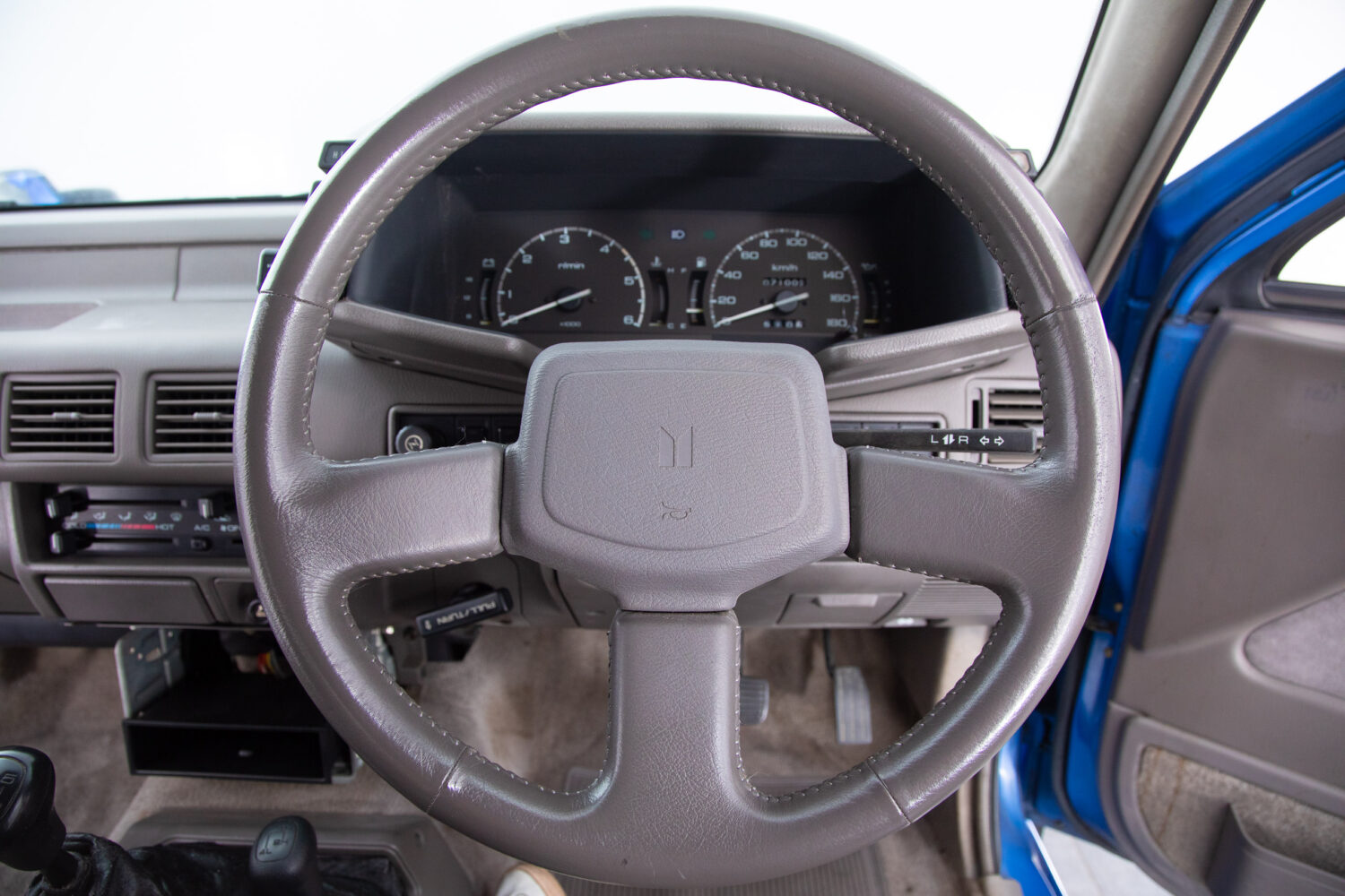 ミュー 2.8 メタルトップ ディーゼルターボ 4WD