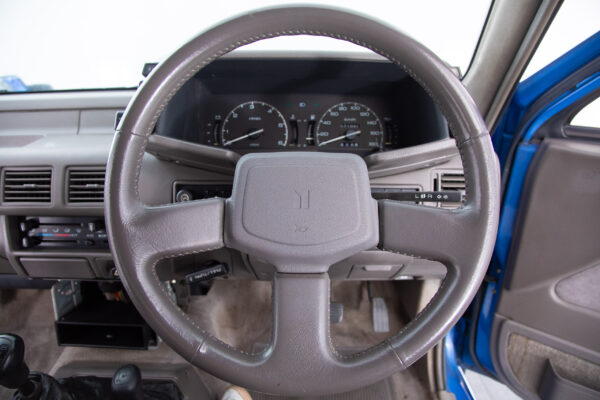 ミュー 2.8 メタルトップ ディーゼル 4WD