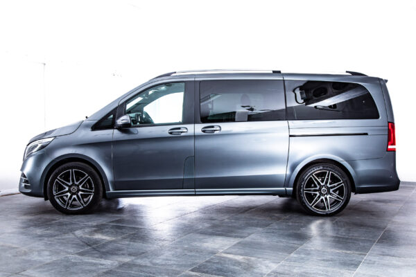 Vクラス V220 d アバンギャルド ロング AMGライン ディーゼルターボ