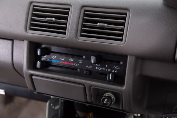 ミュー 2.8 メタルトップ ディーゼル 4WD