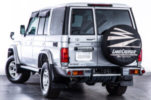 ランドクルーザー70 4.0 4WD