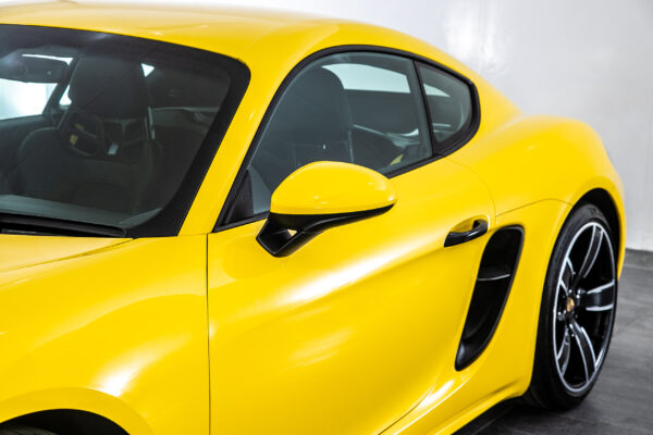 ポルシェ 718ケイマン GTS 4.0 PDK