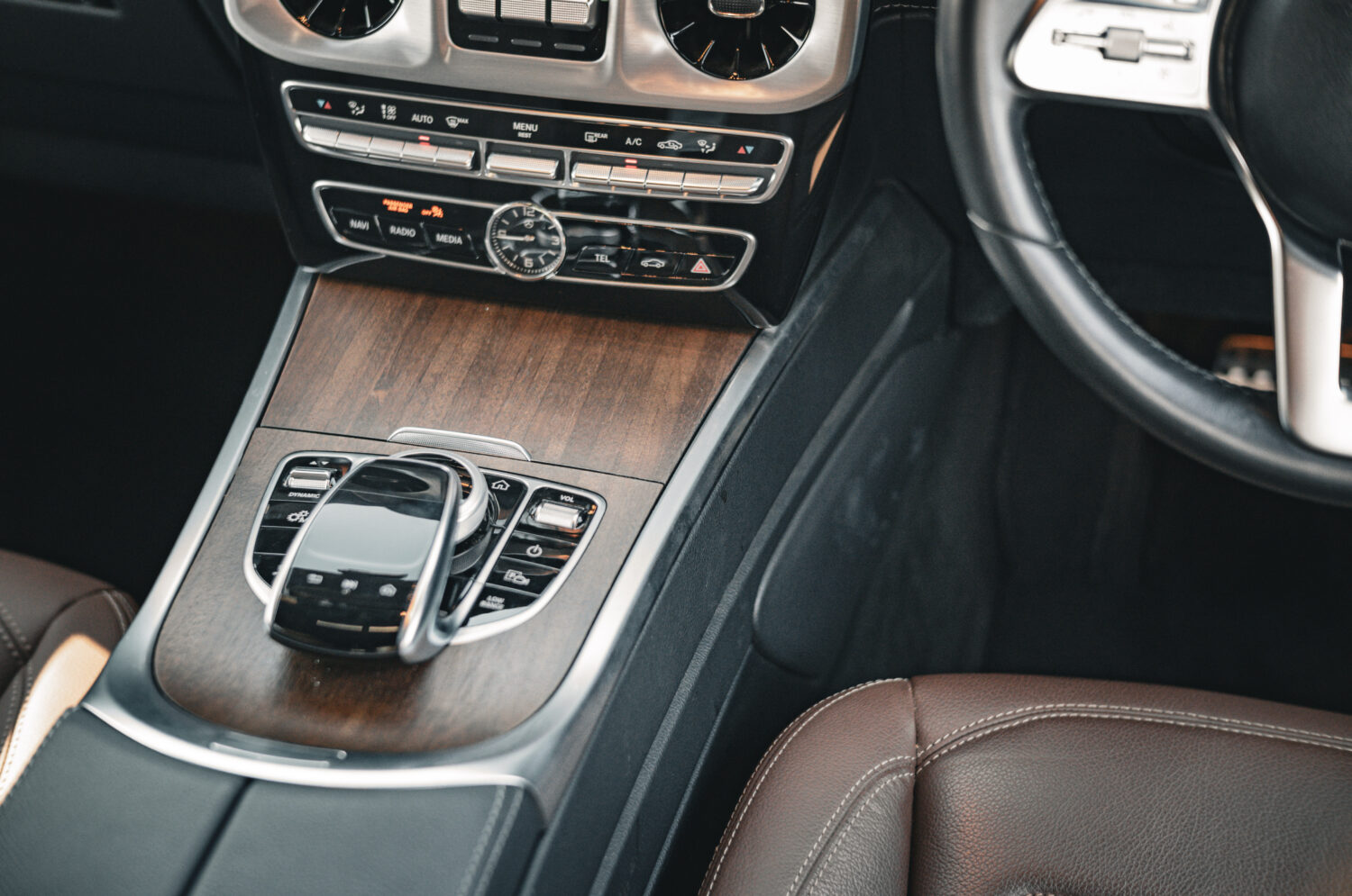 メルセデス・ベンツG350d（4WD/9AT）“らしさ”から少し離れて