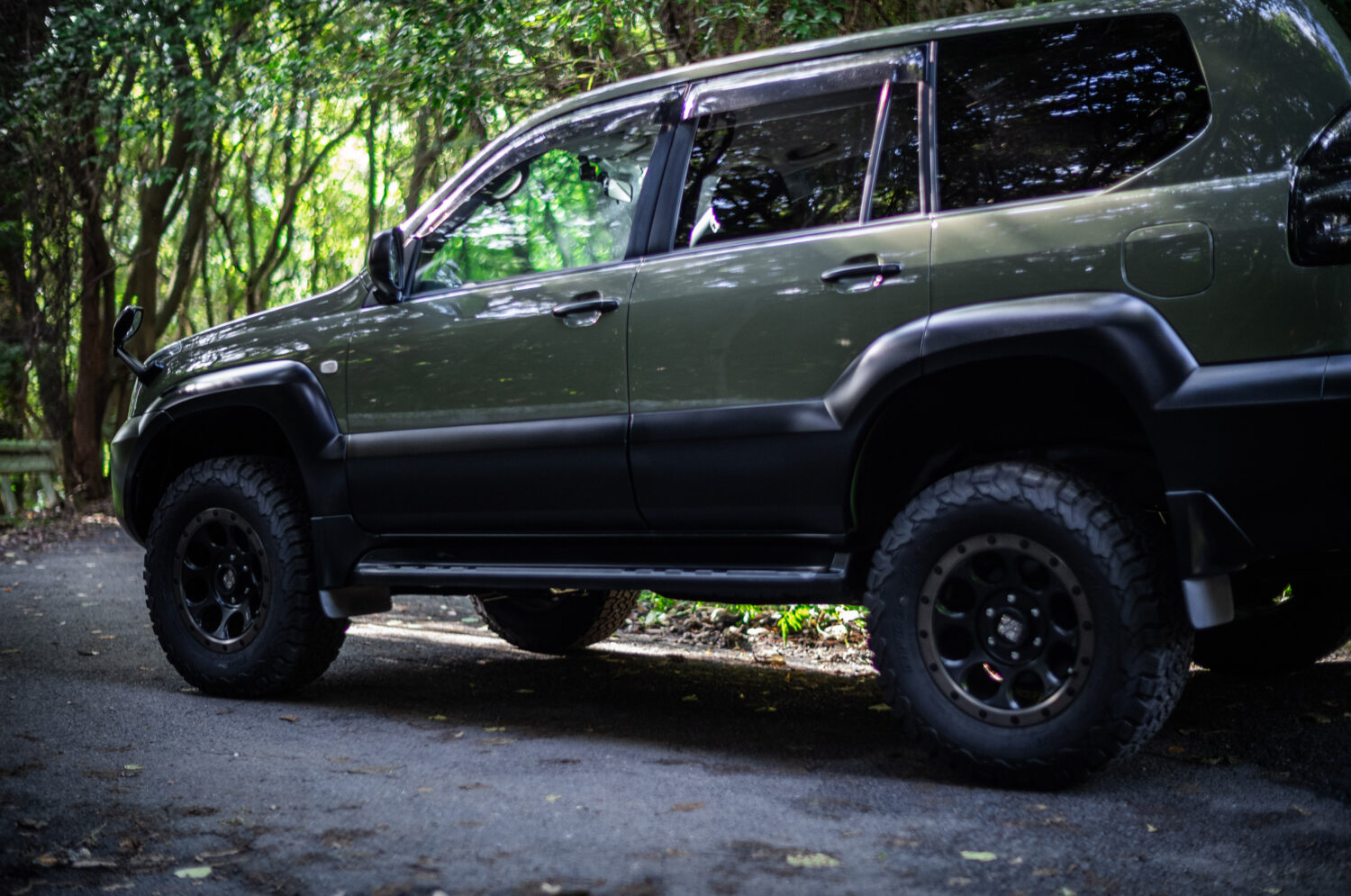 トヨタ・ランドクルーザープラド（4WD/4AT）楽しみ方は自由自在