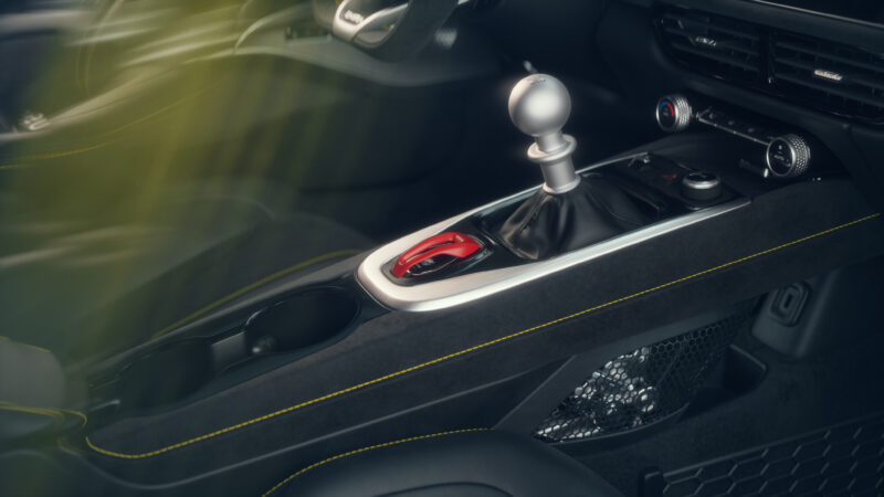 2026年モデルにV6 SE とレーシングライン追加　ロータス・エミーラ