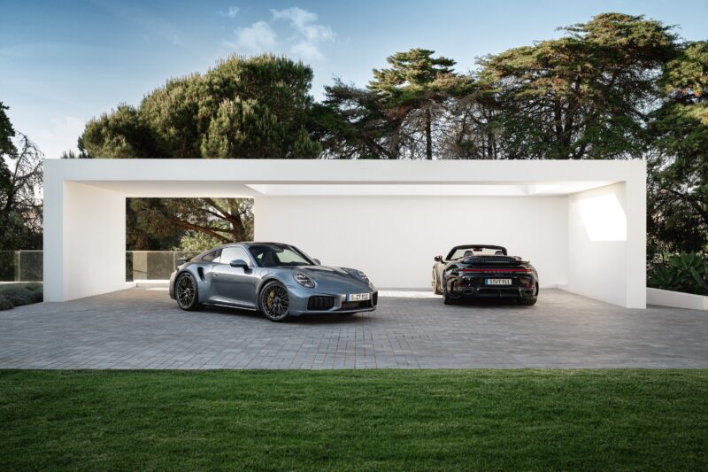 T-ハイブリッド技術を採用　ポルシェ911ターボS　市販された911で最もパワフル